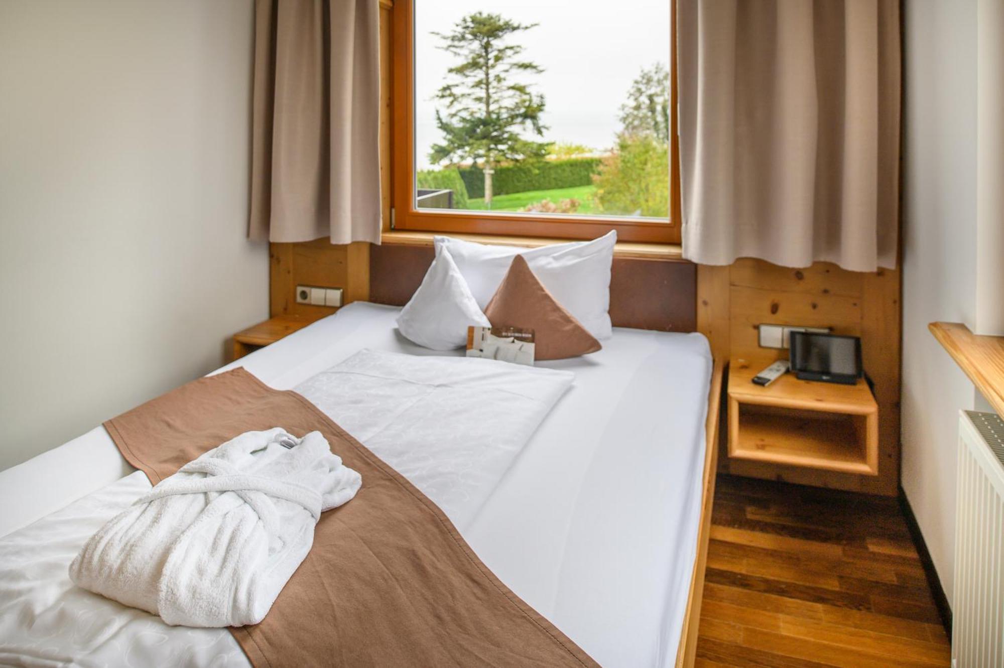 Hotel Heinzler Am See Immenstaad am Bodensee Ruang foto